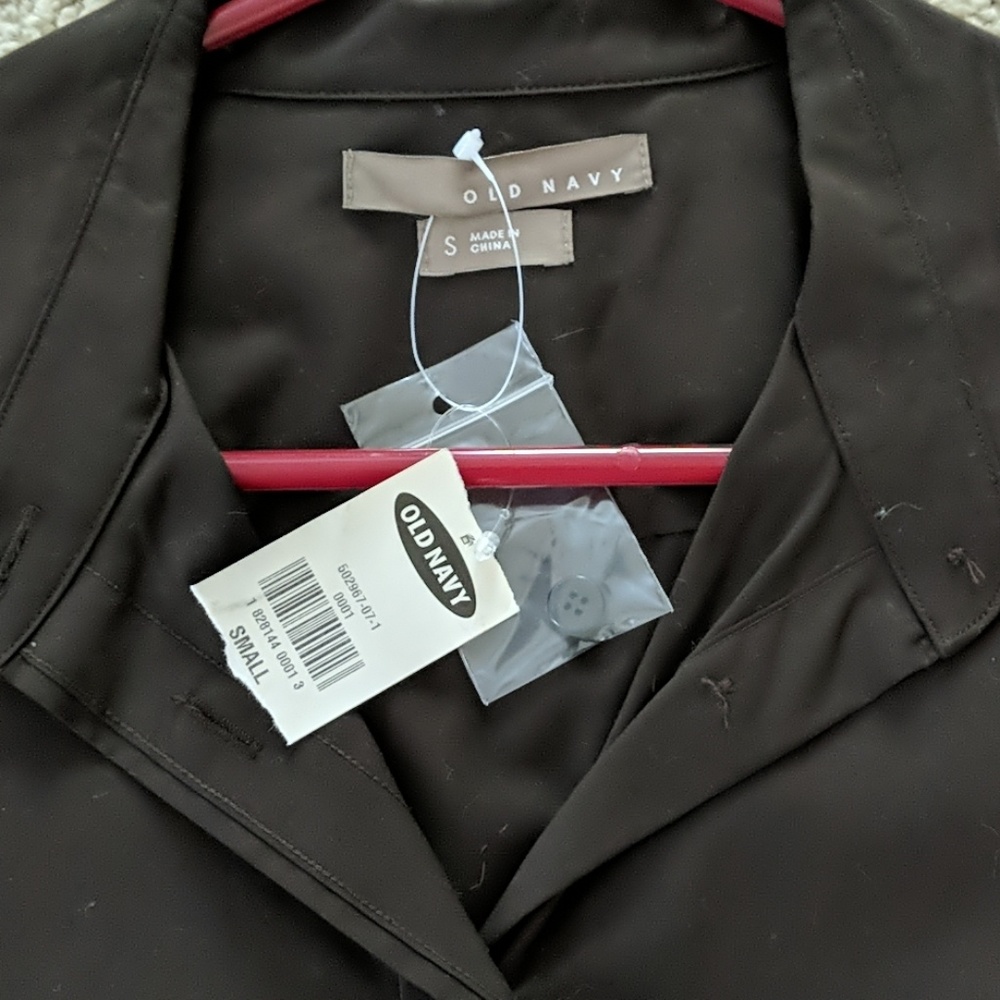 Button down - Picture 2 of 3